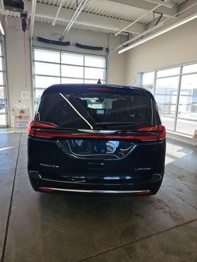 2024 Chrysler Pacifica Limited