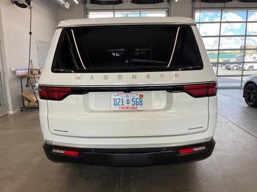 2022 Jeep Wagoneer Series II 4x4