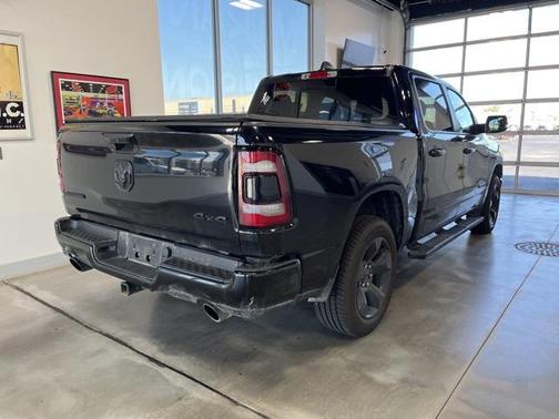 Diamond Black Crystal Pearlcoat 2019 RAM 1500 Big Horn