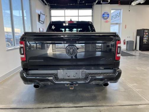 Diamond Black Crystal Pearlcoat 2019 RAM 1500 Big Horn