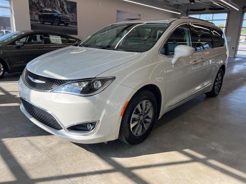 2020 Chrysler Pacifica Touring-L Plus