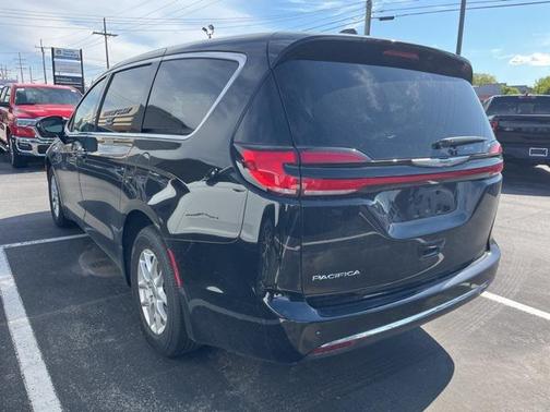 2025 Chrysler Pacifica L