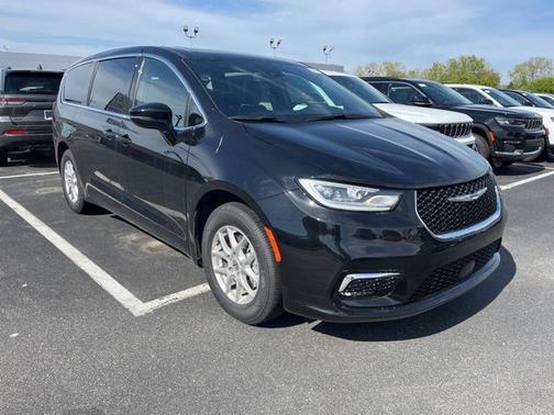 2025 Chrysler Pacifica L