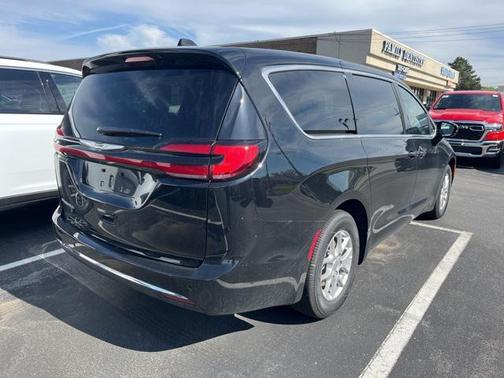 2025 Chrysler Pacifica L
