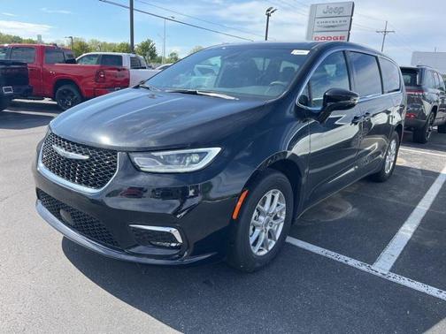 2025 Chrysler Pacifica L