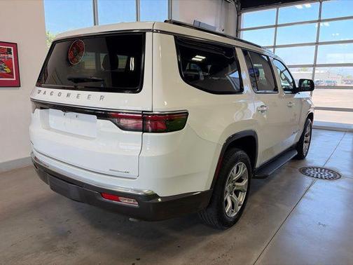 Bright White Clearcoat 2022 Jeep Wagoneer Series II 4x4