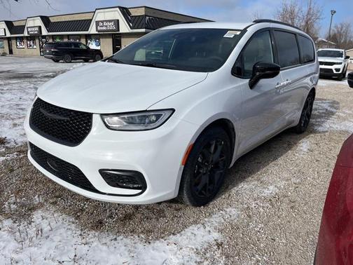 2026 Chrysler Pacifica L