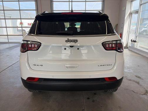 Bright White Clearcoat 2024 Jeep Compass Limited