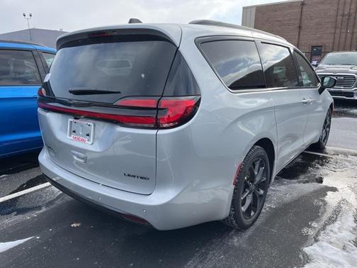 2026 Chrysler Pacifica Limited