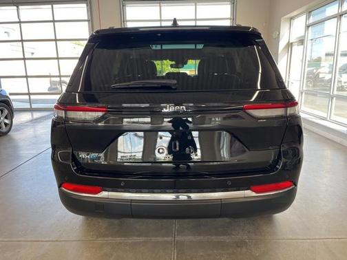2022 Jeep Grand Cherokee 4xe Base