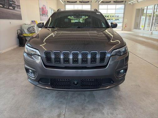 Granite Crystal Metallic Clearcoat 2021 Jeep Cherokee Latitude Lux