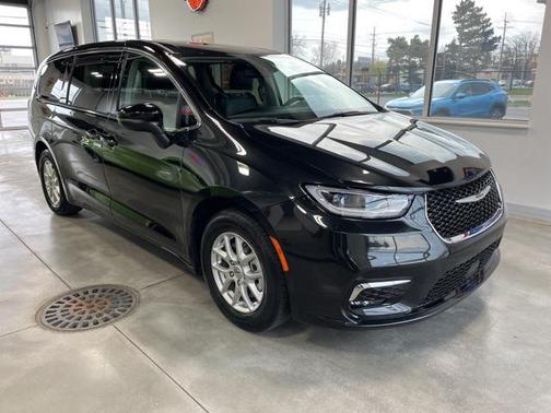 2023 Chrysler Pacifica Touring L
