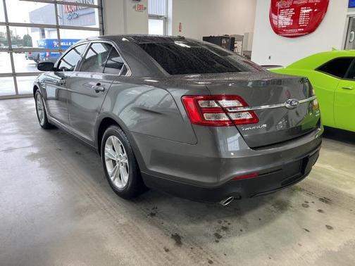 2015 Ford Taurus SEL