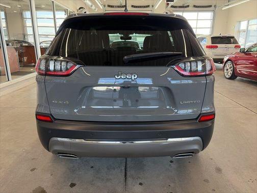 Sting-Gray Clearcoat 2020 Jeep Cherokee Limited