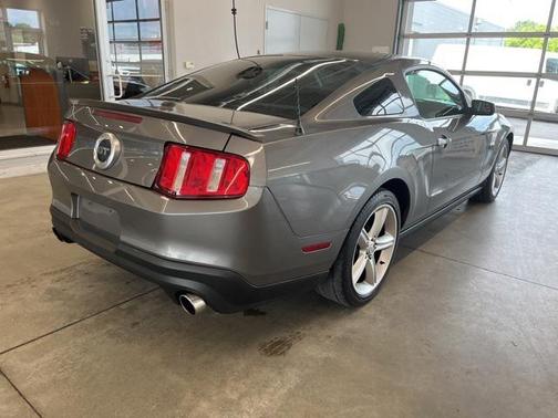 2011 Ford Mustang GT Premium