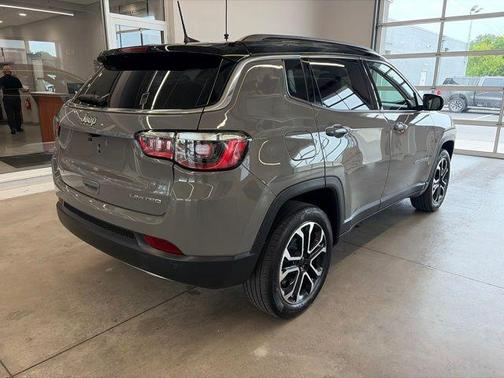 Sting-Gray Clearcoat 2023 Jeep Compass Limited