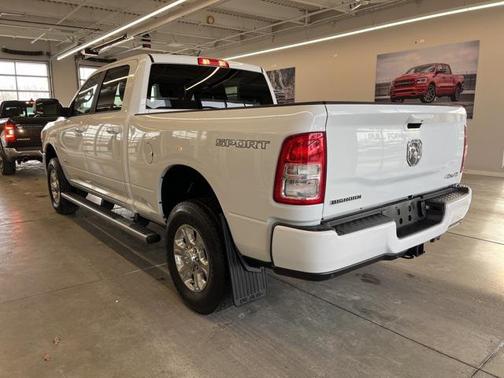 2022 RAM 2500 Big Horn Crew Cab 4x4 6'4' Box