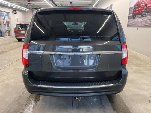 2012 Chrysler Town & Country Touring-L