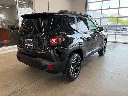 Black Clearcoat 2023 Jeep Renegade Trailhawk