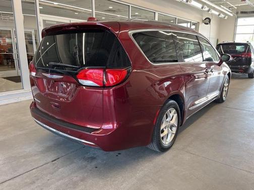 2018 Chrysler Pacifica Touring-L Plus