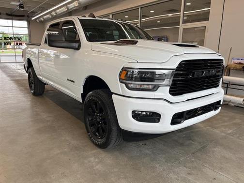 2024 RAM 2500 Laramie Crew Cab 4x4 6'4' Box