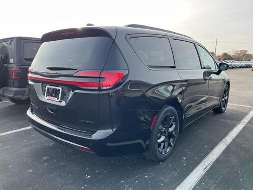 2026 Chrysler Pacifica Limited