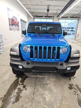 2021 Jeep Gladiator Sport