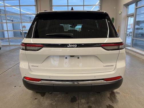 2024 Jeep Grand Cherokee Laredo