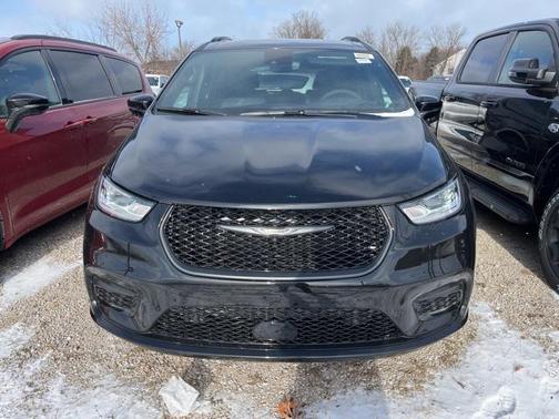 2026 Chrysler Pacifica L