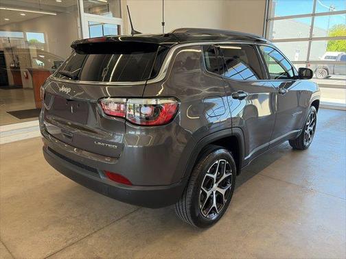 Baltic Gray Metallic Clearcoat 2024 Jeep Compass Limited