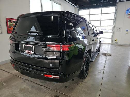 2024 Jeep Wagoneer L Series II Carbide 4x4