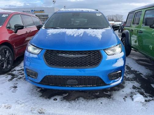 2026 Chrysler Pacifica L