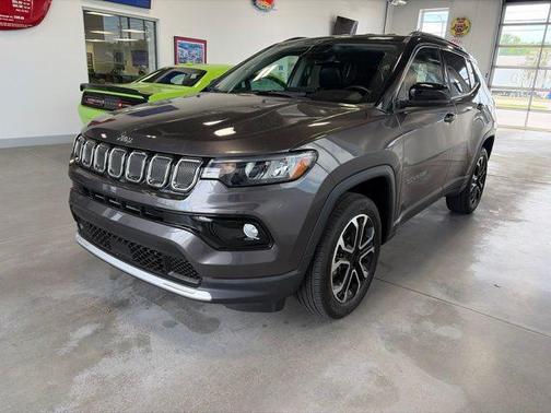 Granite Crystal Metallic Clearcoat 2022 Jeep Compass Limited