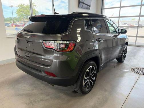 Granite Crystal Metallic Clearcoat 2022 Jeep Compass Limited
