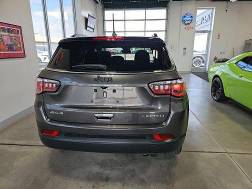 Granite Crystal Metallic Clearcoat 2022 Jeep Compass Limited