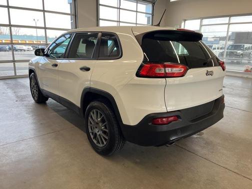 2015 Jeep Cherokee Sport