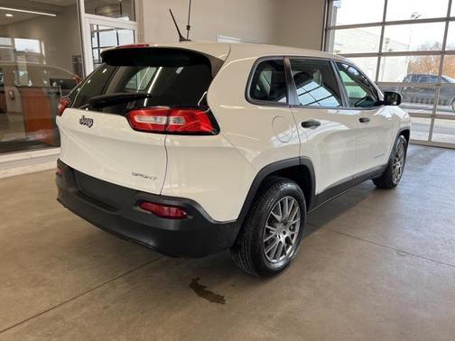 2015 Jeep Cherokee Sport