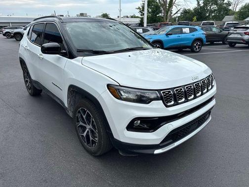 Bright White Clearcoat 2024 Jeep Compass Limited