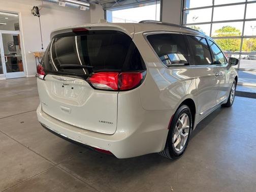 2020 Chrysler Pacifica Limited