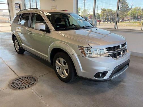 Bright Silver Metallic Clearcoat 2012 Dodge Journey SXT
