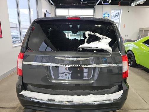 2012 Chrysler Town & Country Touring