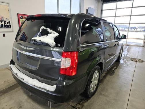 2012 Chrysler Town & Country Touring