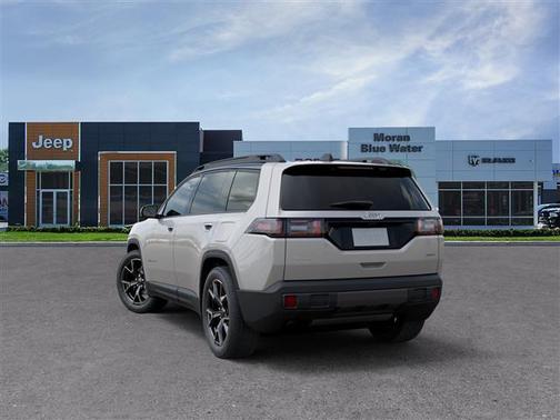 Silver Zynith Clearcoat 2026 Jeep Cherokee Overland