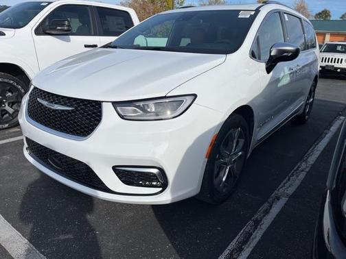 2026 Chrysler Pacifica L