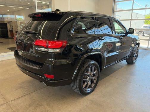 Diamond Black Crystal Pearlcoat 2021 Jeep Grand Cherokee 80th Anniversary 4x4