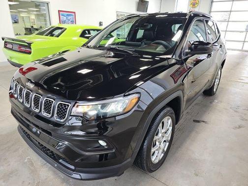 2024 Jeep Compass Latitude Lux