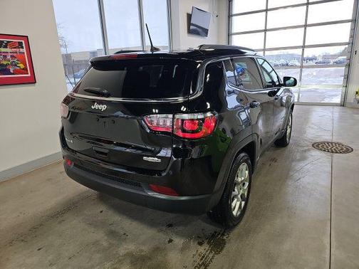 2024 Jeep Compass Latitude Lux