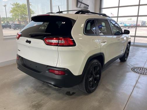 2016 Jeep Cherokee Altitude