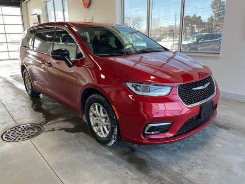 2025 Chrysler Pacifica L