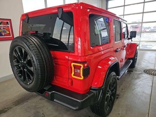 2025 Jeep Wrangler 4xe Sahara